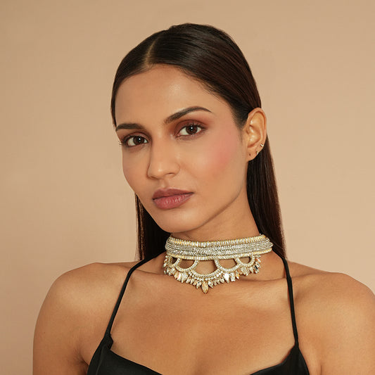 Derinda Choker