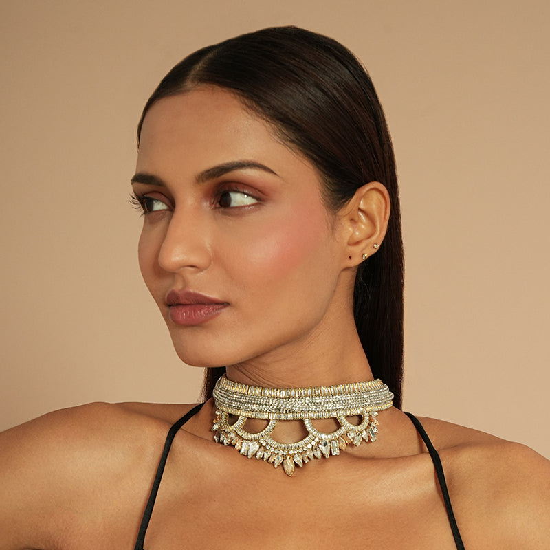 Derinda Choker