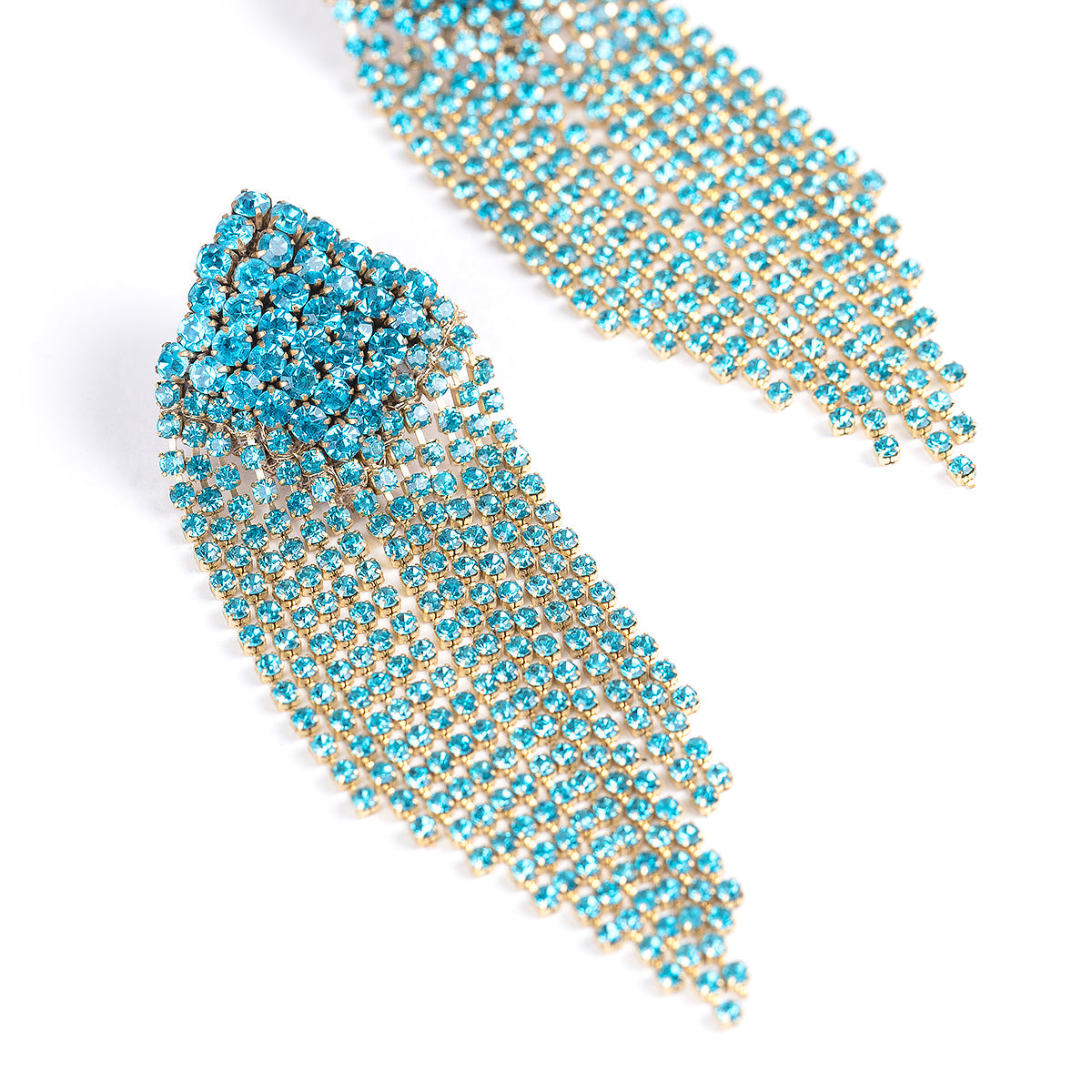 Detail of Deepa By Deepa Gurnani handmade Niomi Earrings in turquoise color